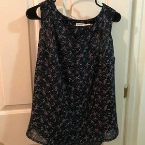 Blue bird floral top